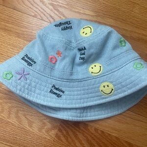 American Eagle Embroidered Bucket Hat with Smiley Faces